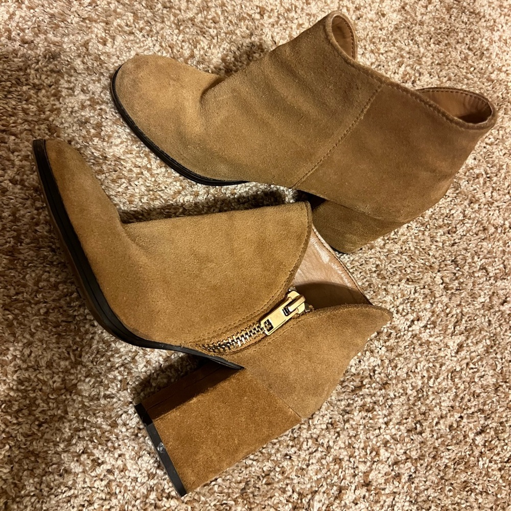 Zara Elegant Tan Suede Ankle Boots